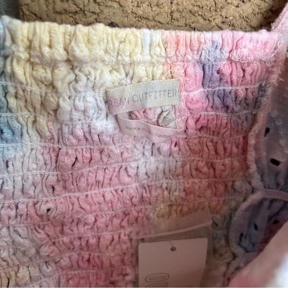 NWT Urban Outfitters Women’s Rainbow Pastel Tie Dye Puff Sleeve Crop Top Size S - Picture 2 of 7